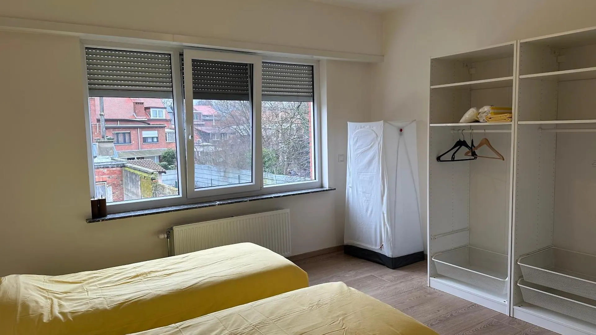 Spacious Apartment Next To Port Of Antwerp