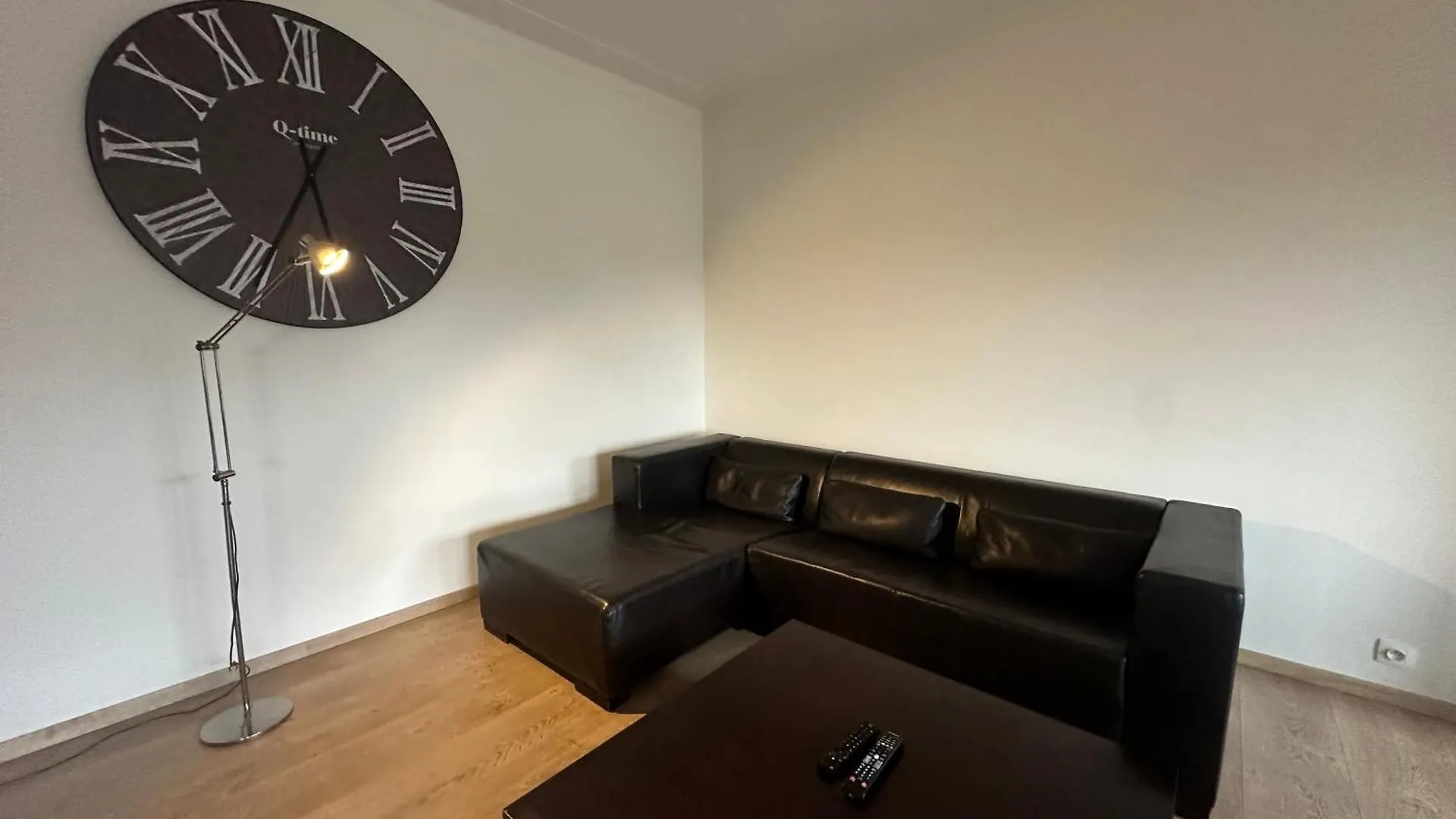 Spacious Apartment Next To Port Of Antwerp location