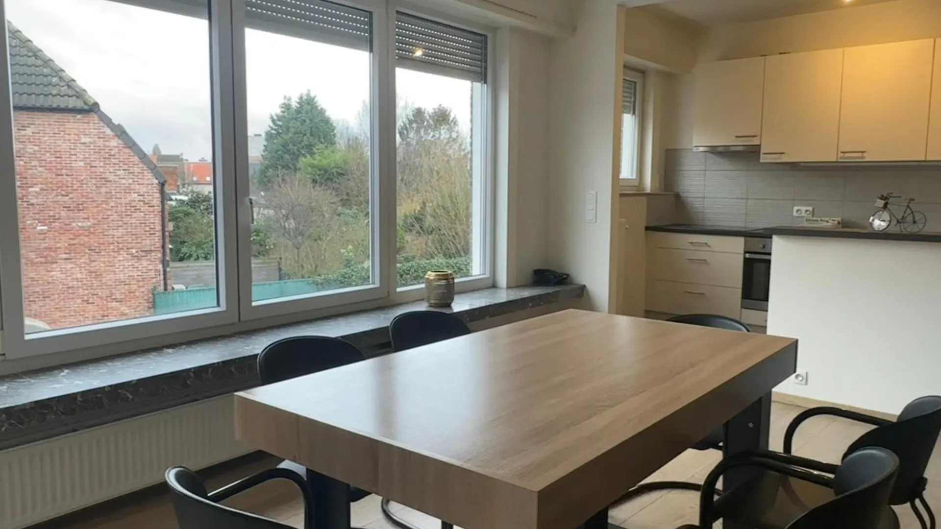 Spacious Apartment Next To Port Of Antwerp Belgium